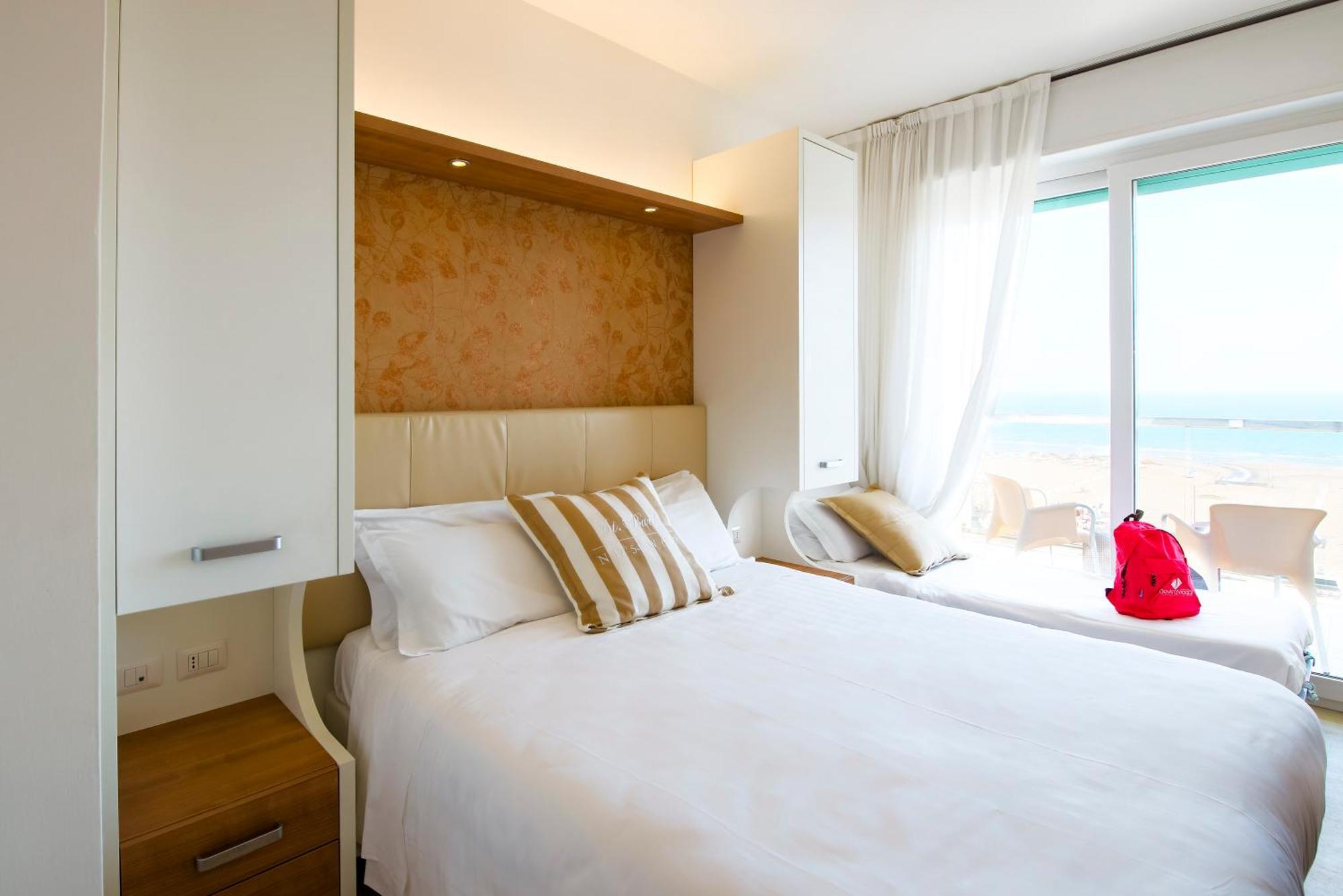 Eurhotel ริมินี ภายนอก รูปภาพ