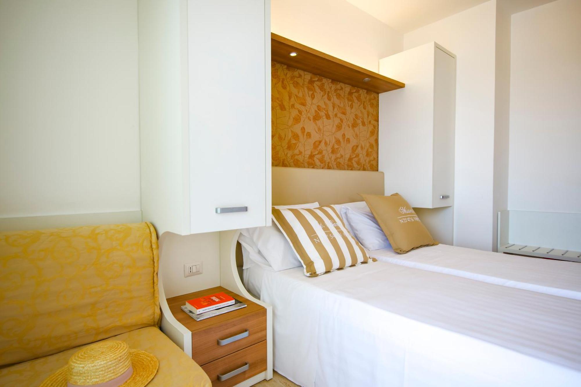 Eurhotel ริมินี ภายนอก รูปภาพ