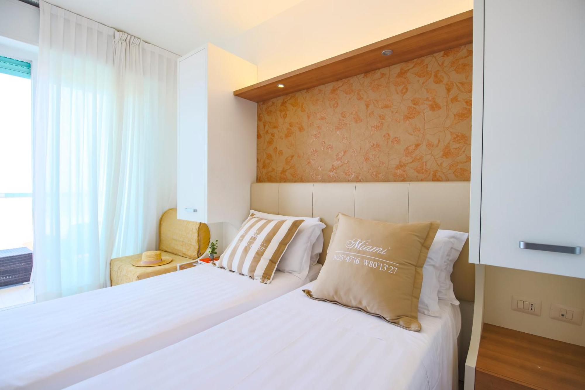 Eurhotel ริมินี ภายนอก รูปภาพ