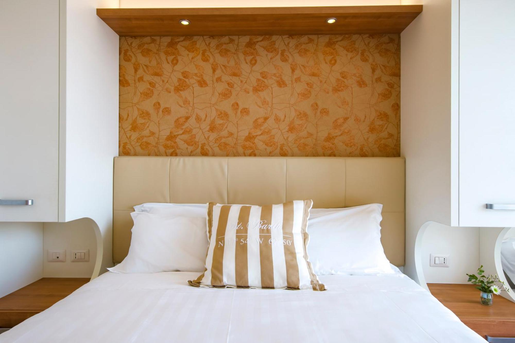 Eurhotel ริมินี ภายนอก รูปภาพ