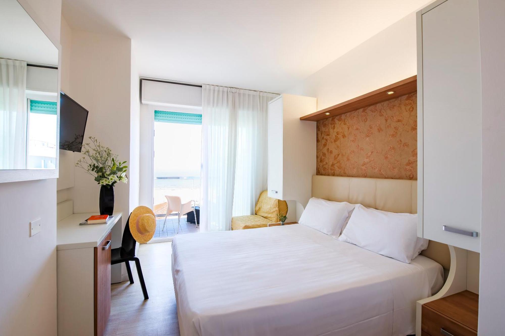Eurhotel ริมินี ภายนอก รูปภาพ