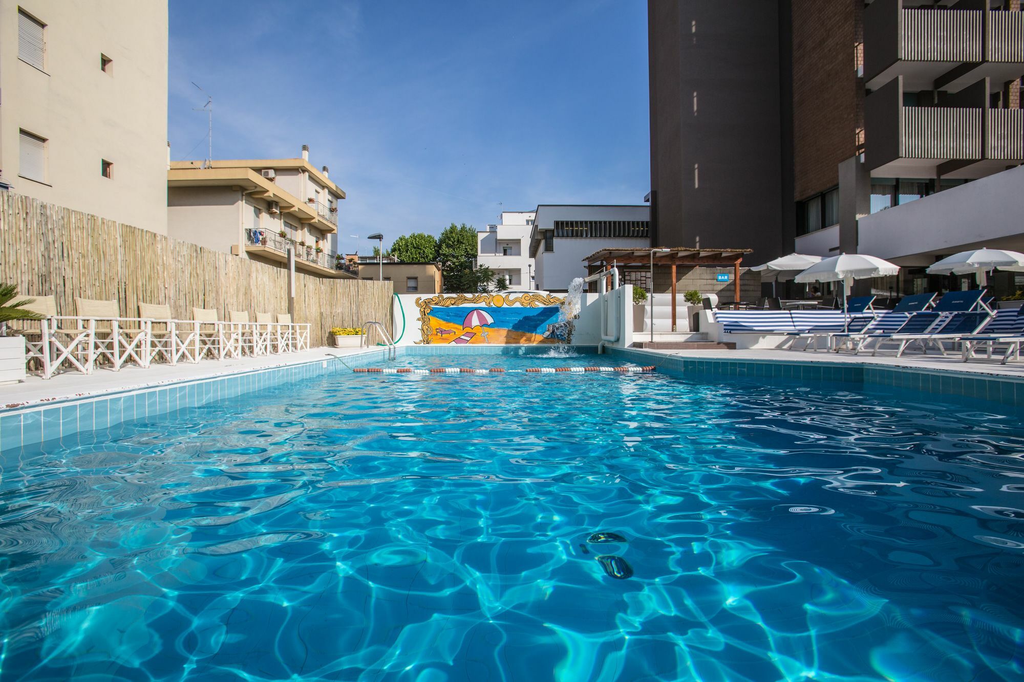 Eurhotel ริมินี ภายนอก รูปภาพ